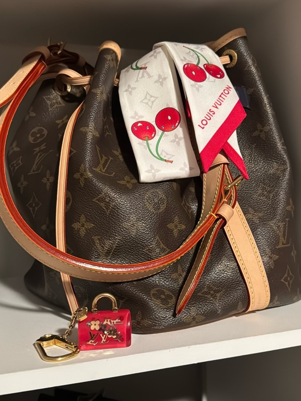 Louis Vuitton Monogram Petit Noe Bucket Bag - Picture 13 of 15